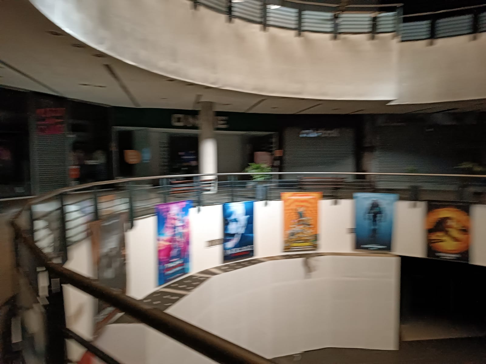 Punta Shopping tras el incendio. Foto: Dirección Nacional de Bomberos