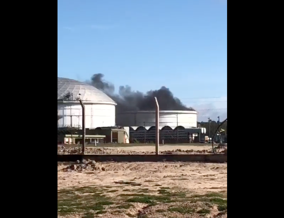 Incendio en tanque de Ancap de José Ignacio. Foto: Twitter