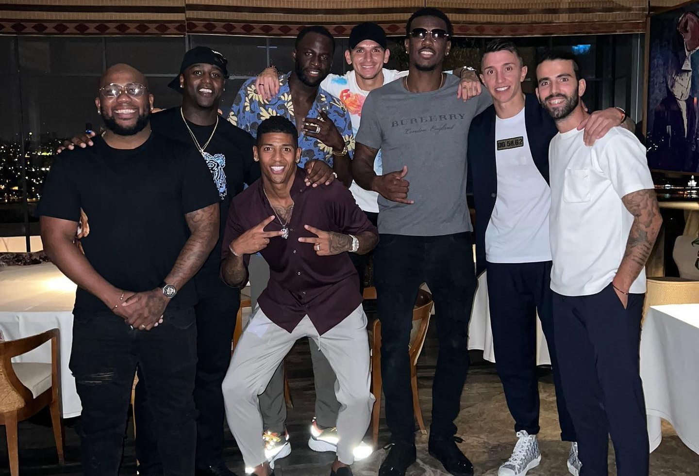 Lucas Torreira y Fernando Muslera comparten cena con Green.