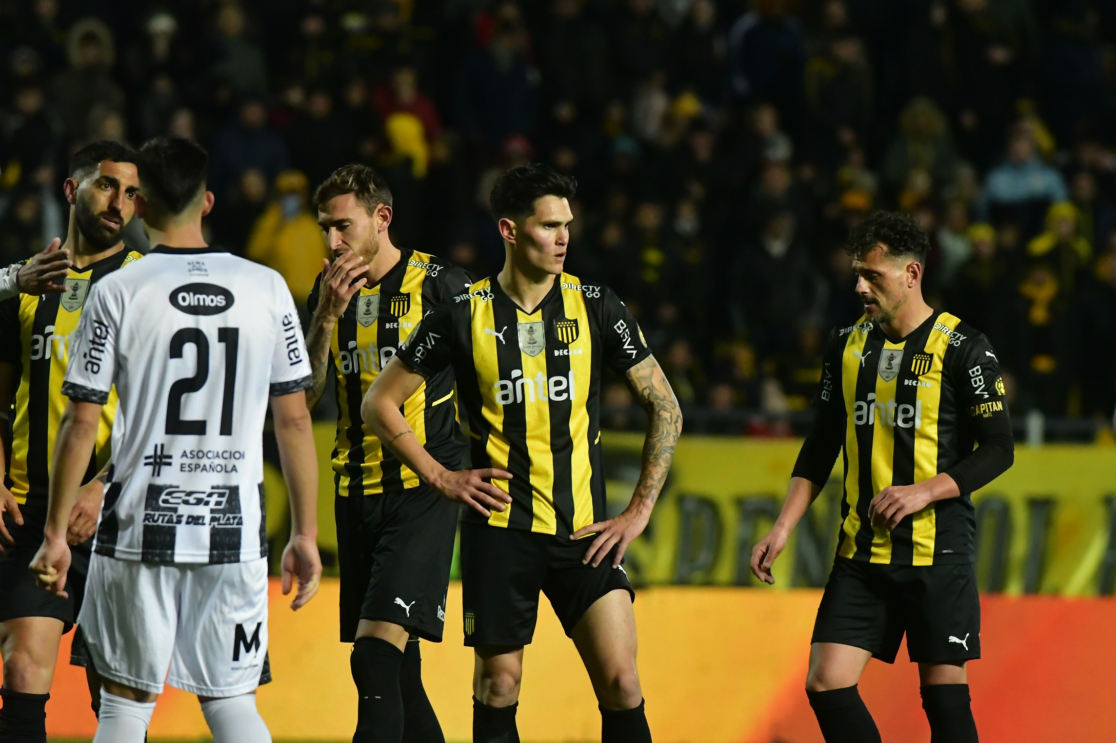 Peñarol tuvo un flojo apronte de cara al clásico. Foto: Estefanía Leal.