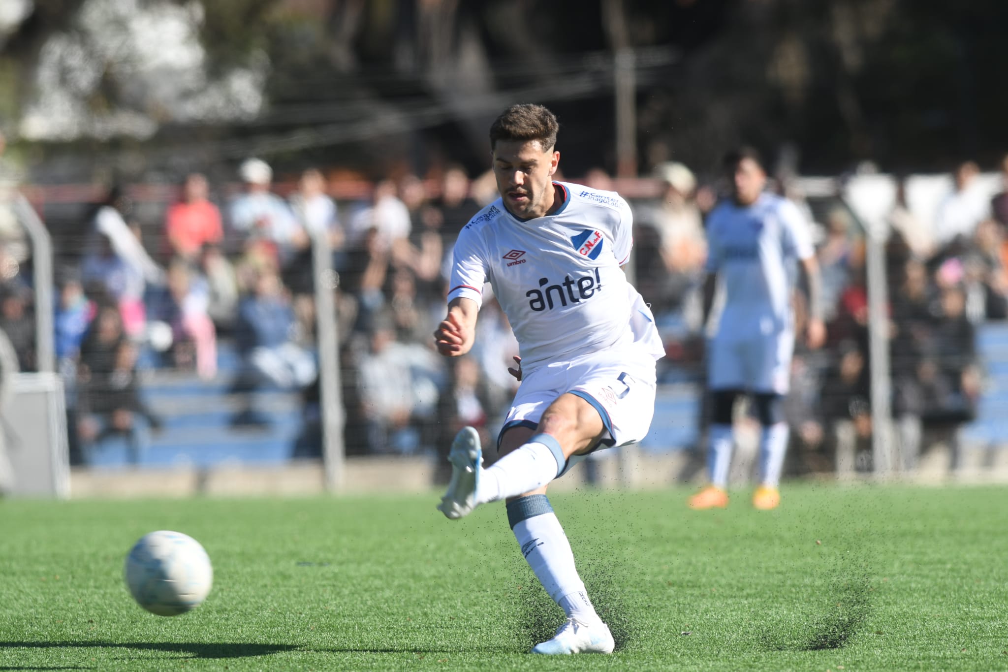 Gutiérrez en Peñarol-Nacional por la Tercera División. Foto: Juan Manuel Ramos.
