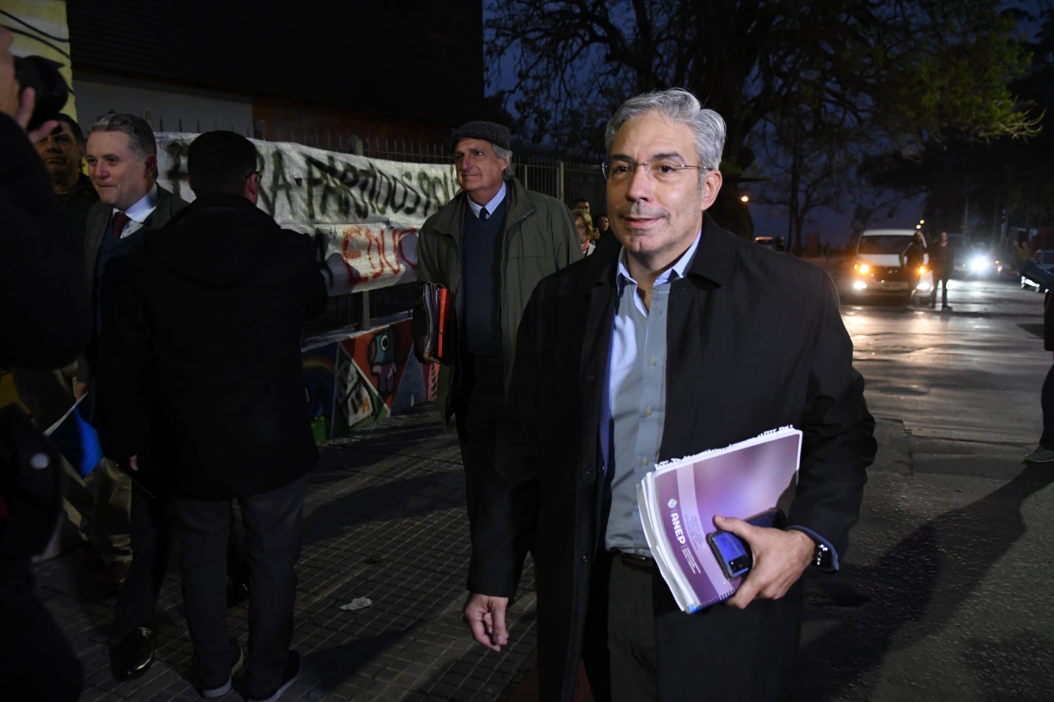 Robert Silva llegando a la actividad en el Cerro de Montevideo. Foto: Juan Manuel Ramos