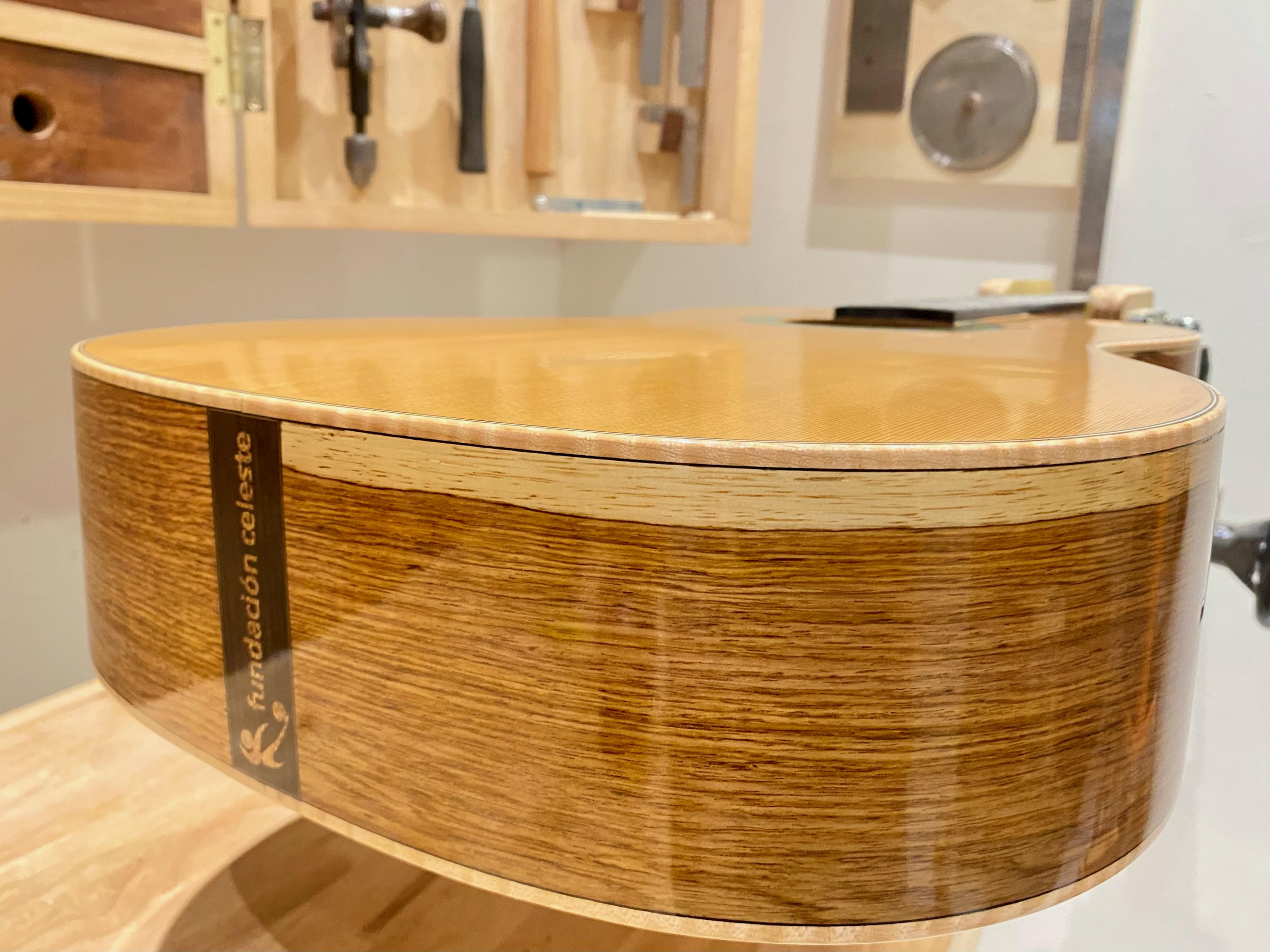 Un luthier uruguayo está haciendo la "guitarra celeste". Foto: Ricardo MusselliUn luthier uruguayo está haciendo la "guitarra celeste". Foto: Ricardo Musselli