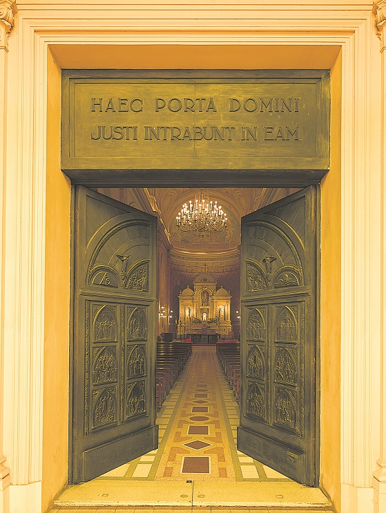 Puerta de la Catedral de Florida, obra de José Belloni