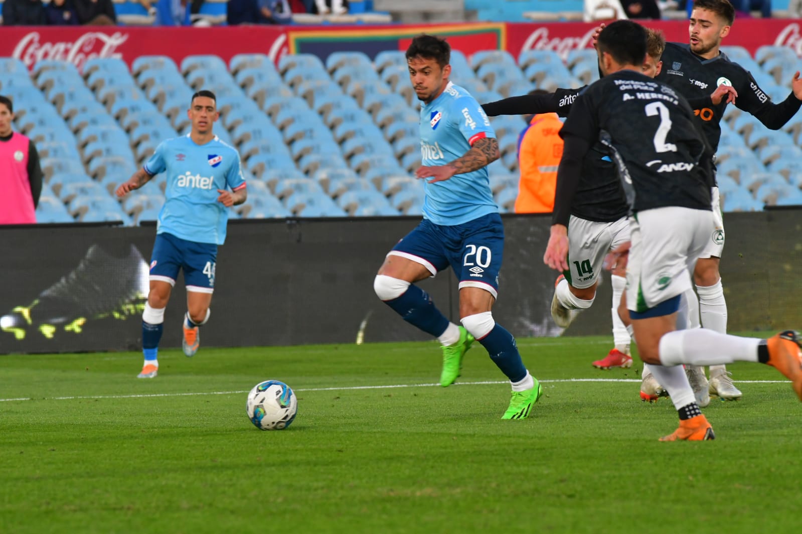 Plaza Colonia vs. Nacional. Foto: Francisco Flores.