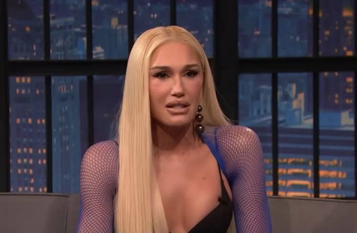 Gwen Stefani en el programa "Late Show with Seth Myers". Foto: Captura