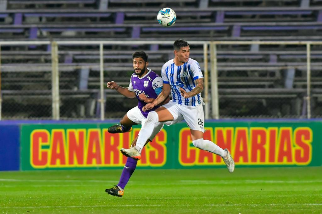 Defensor Sporting vs. Cerro Largo. Foto: Estefanía Leal.