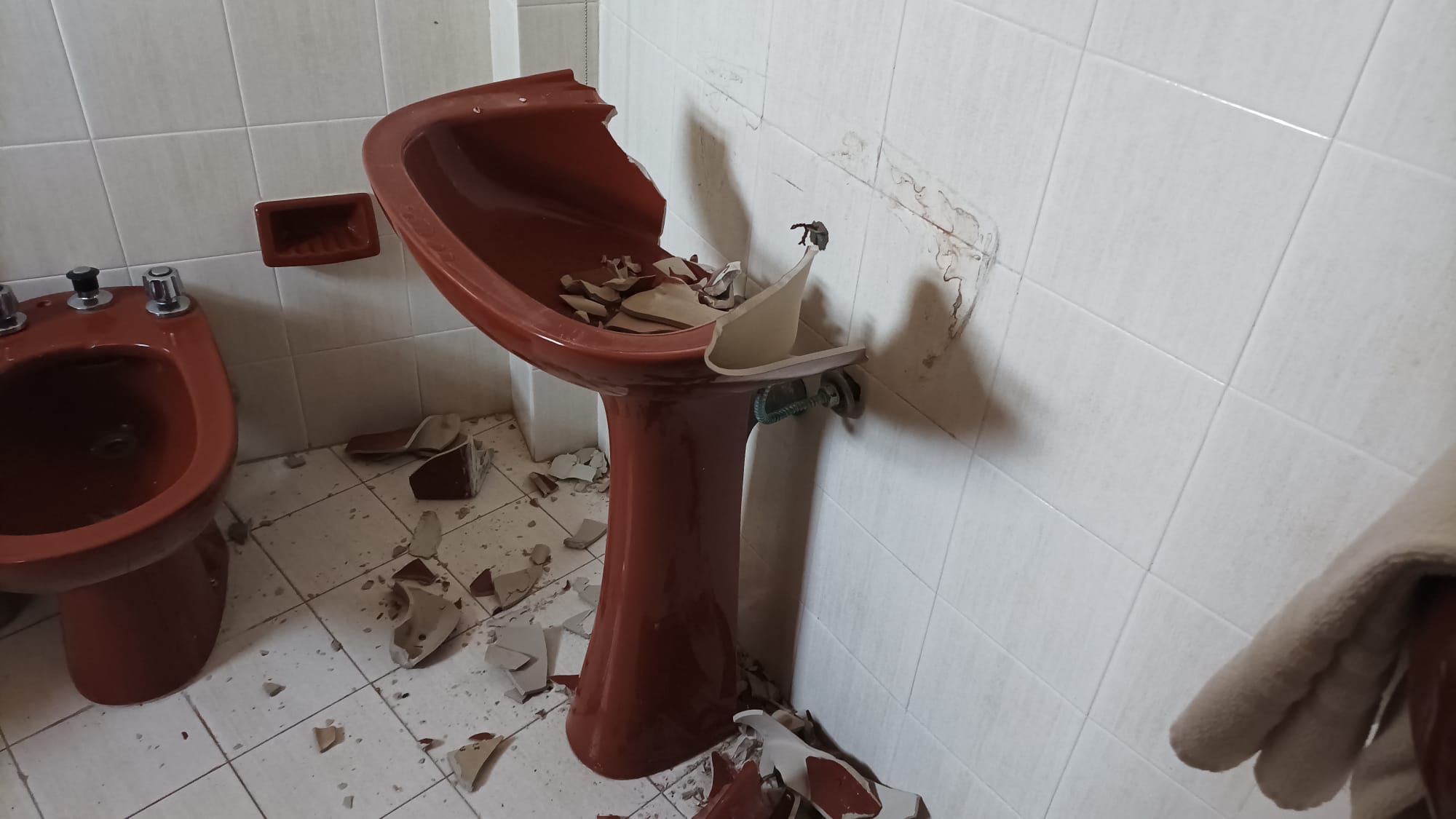 Daños en el Hotel Munich. Foto: Ricardo Figueredo