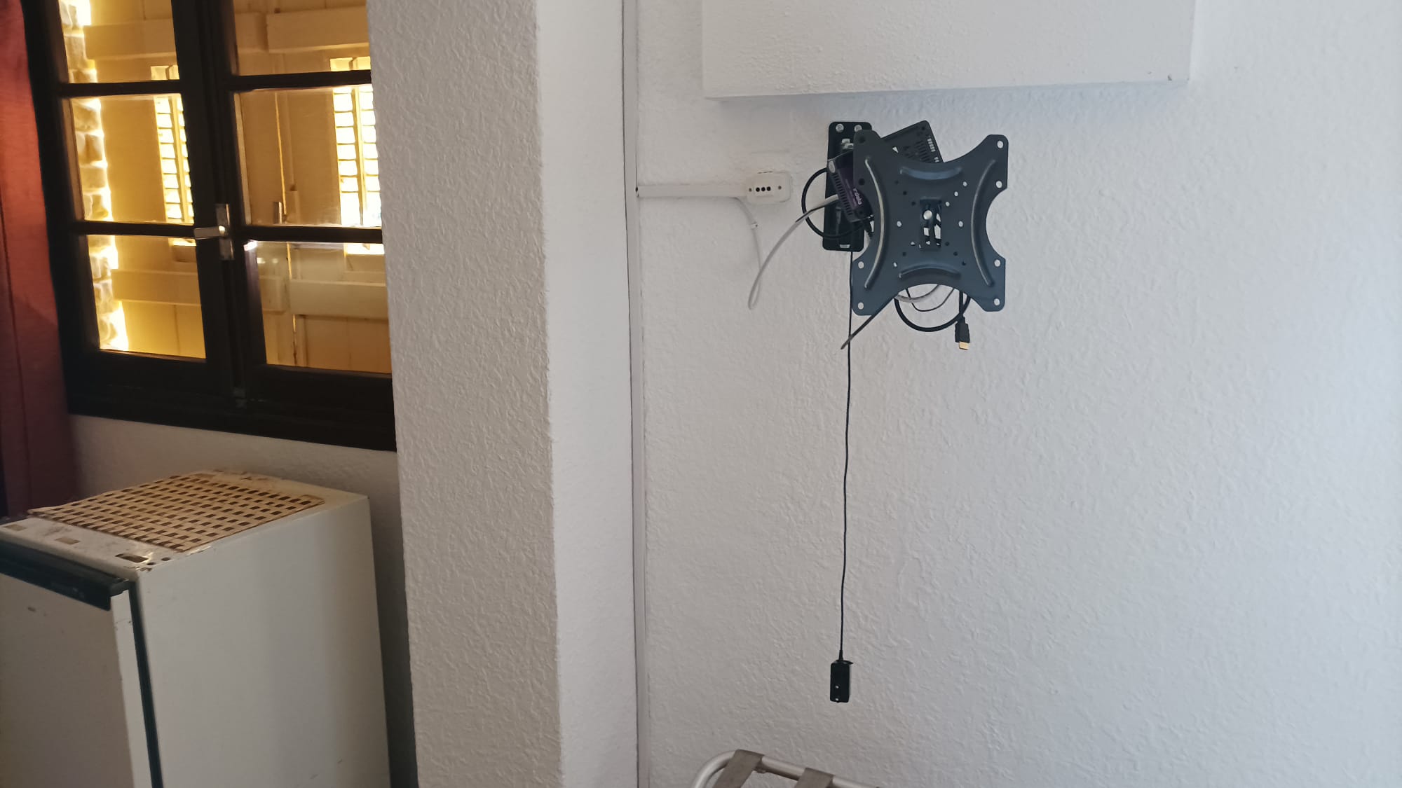 Daños en el Hotel Munich. Foto: Ricardo Figueredo