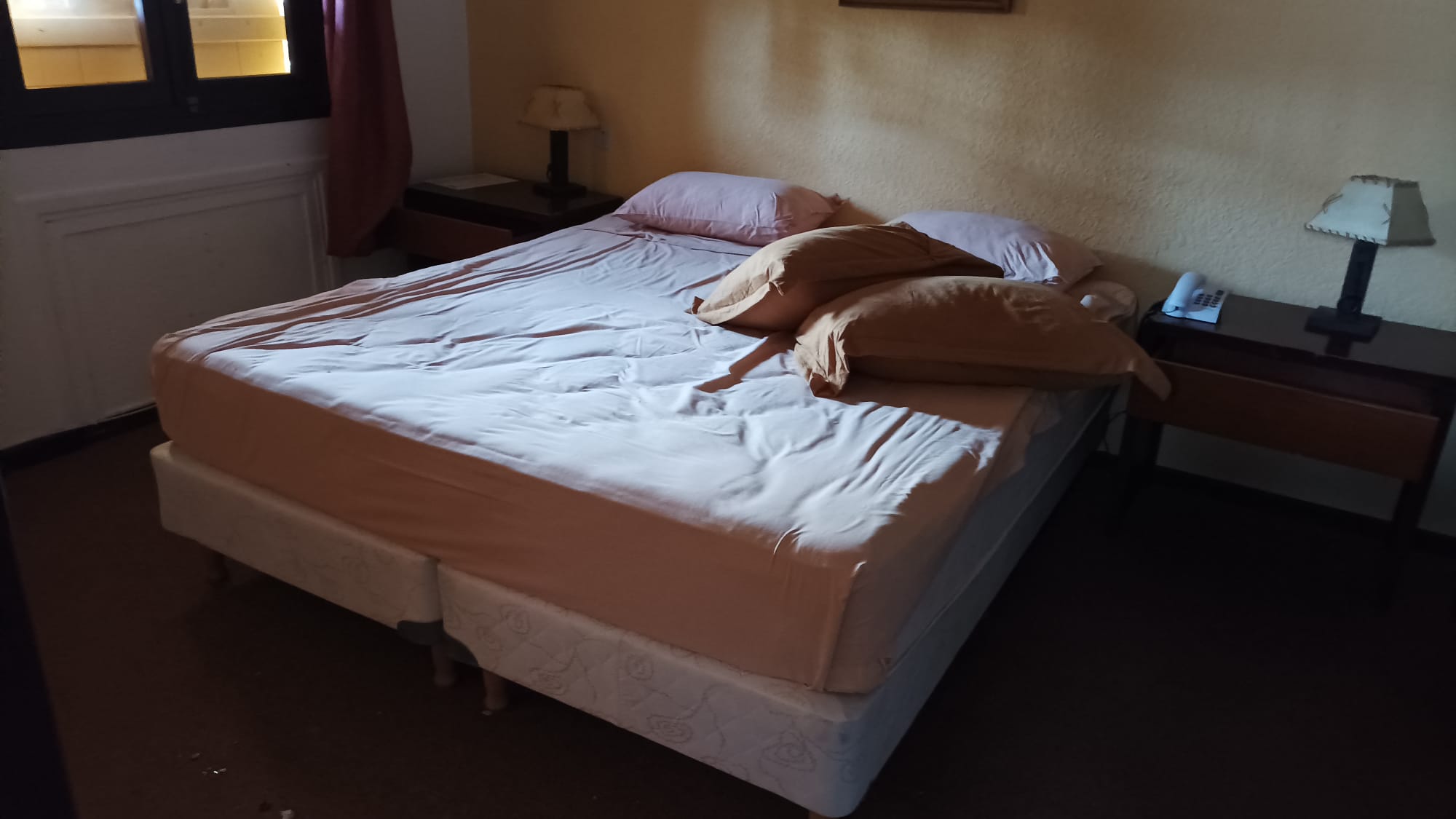 Daños en el Hotel Munich. Foto: Ricardo Figueredo