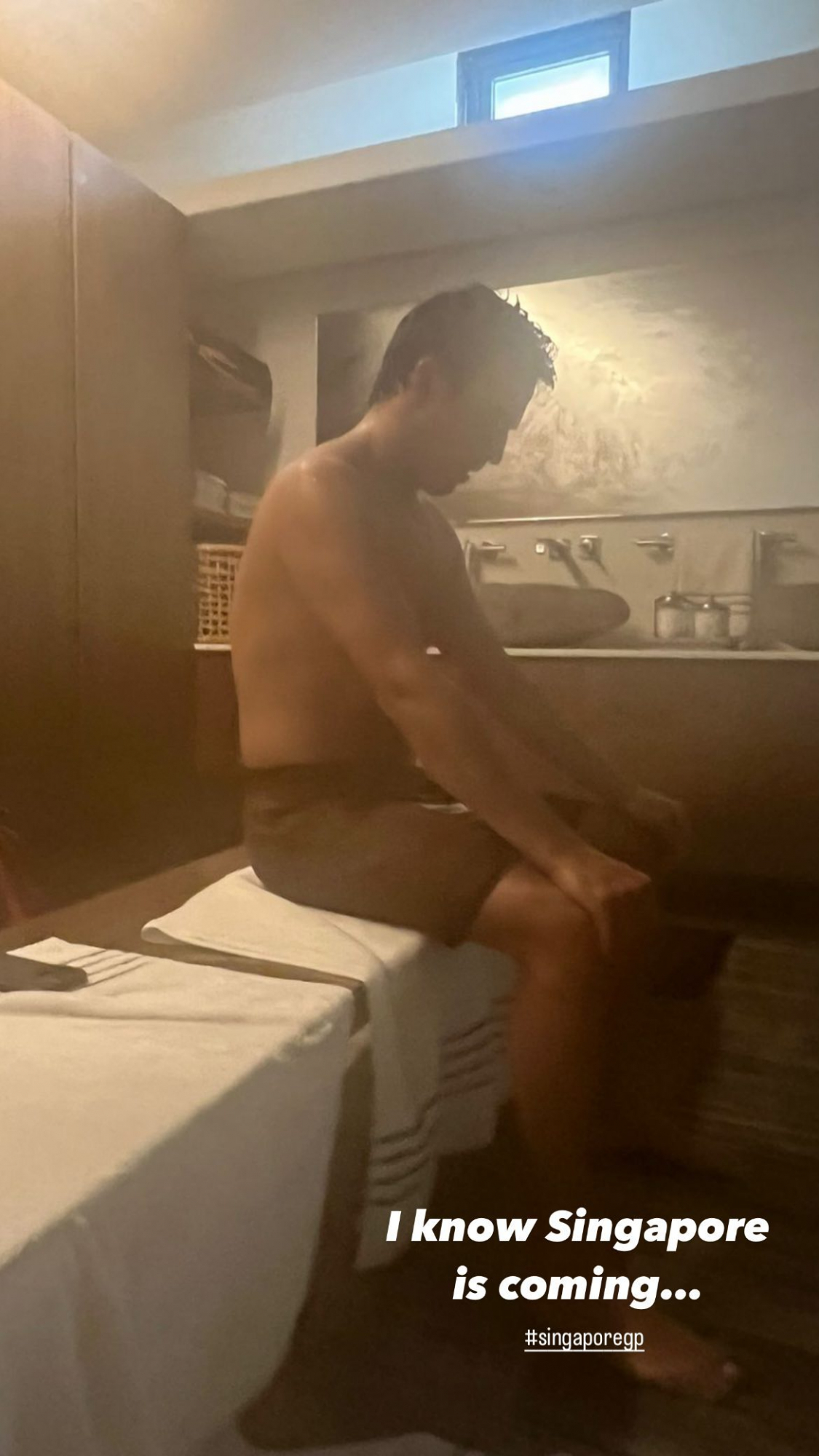 Así se prepara Checo Pérez para el GP de Singapur. Foto: @schecoperez