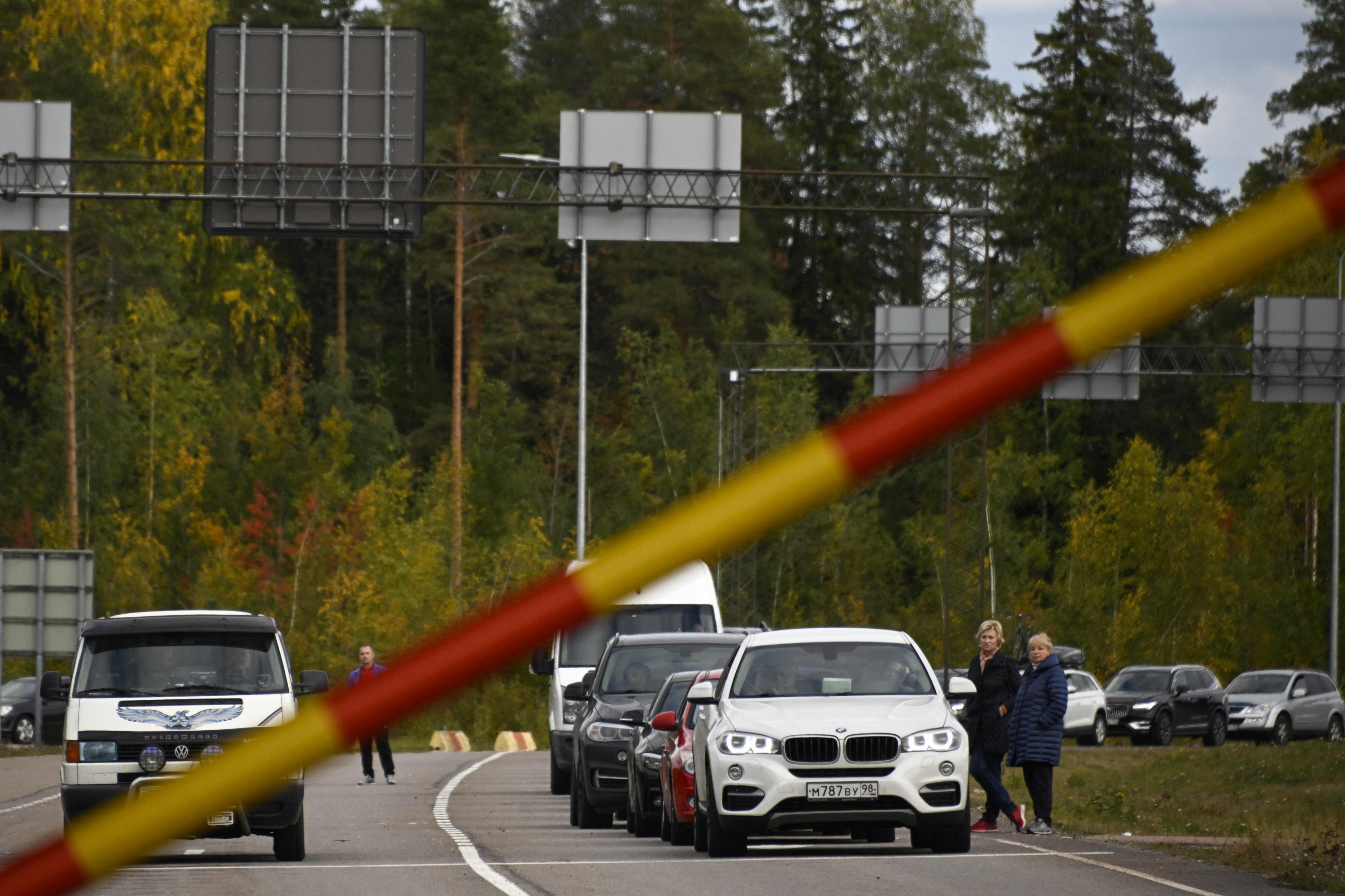 Las fronteras con Rusia se preparan para recibir una oleada de intentos de salida del país. Foto: AFP