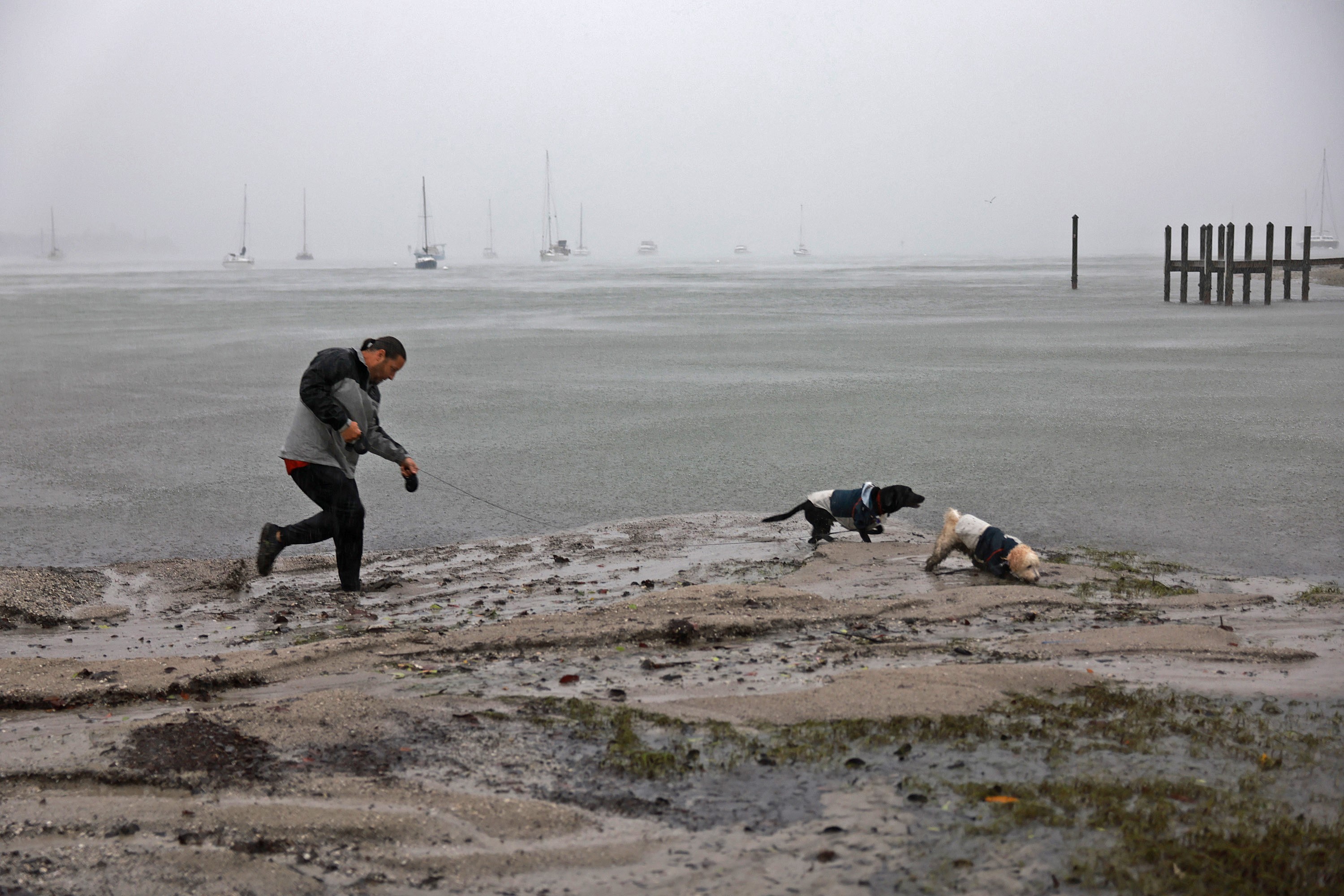 Huracán Ian llega a la costa de Florida. Foto: AFP