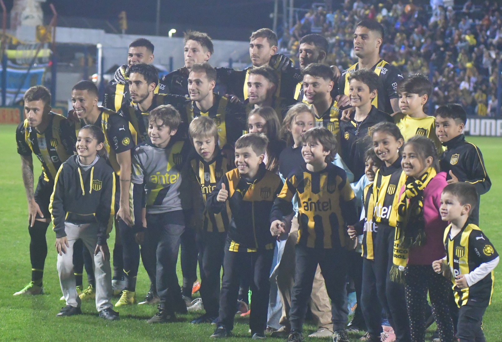 El once de Peñarol ante Plaza Colonia por Copa AUF Uruguay. Foto: Francisco Flores.