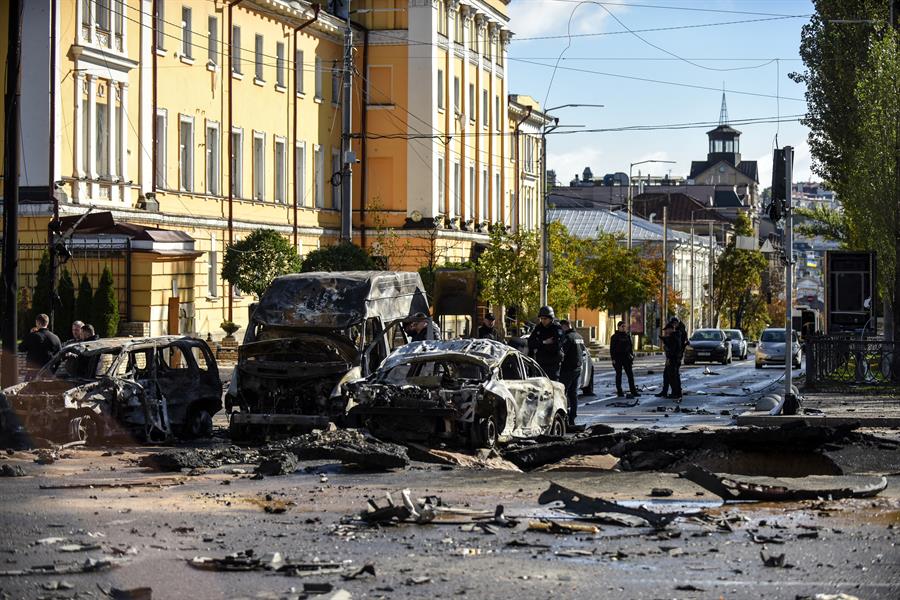 Bombardeos en Kiev. Foto: EFE/EPA/OLEG PETRASYUK