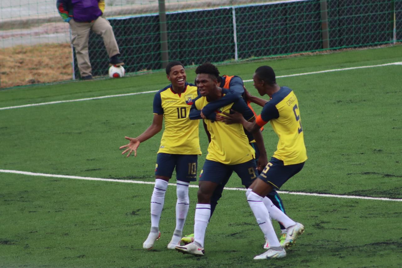 Ecuador celebra uno de los tantos de Cuero. Foto: @DeporteEc