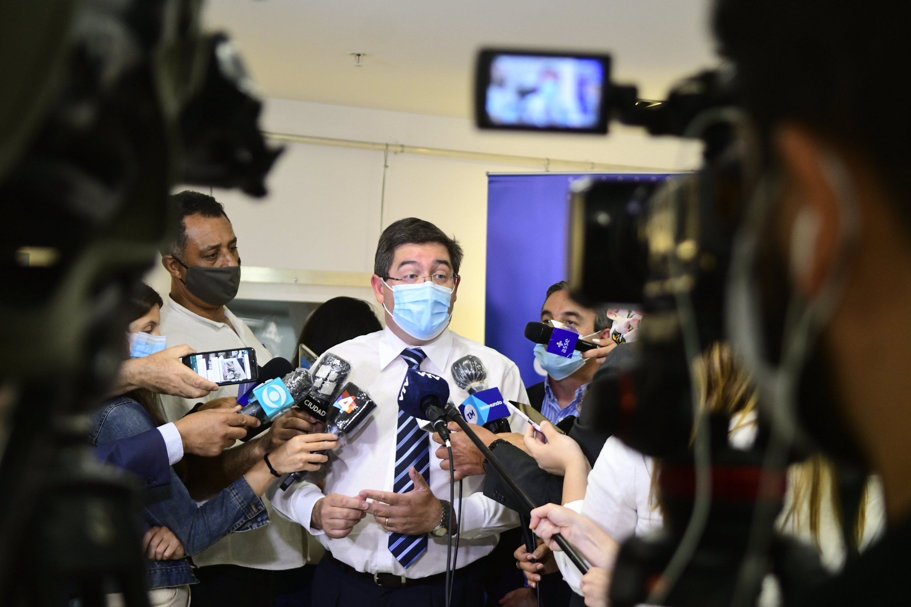 Leonardo Cipriani en rueda de prensa. Foto: Archivo El País.
