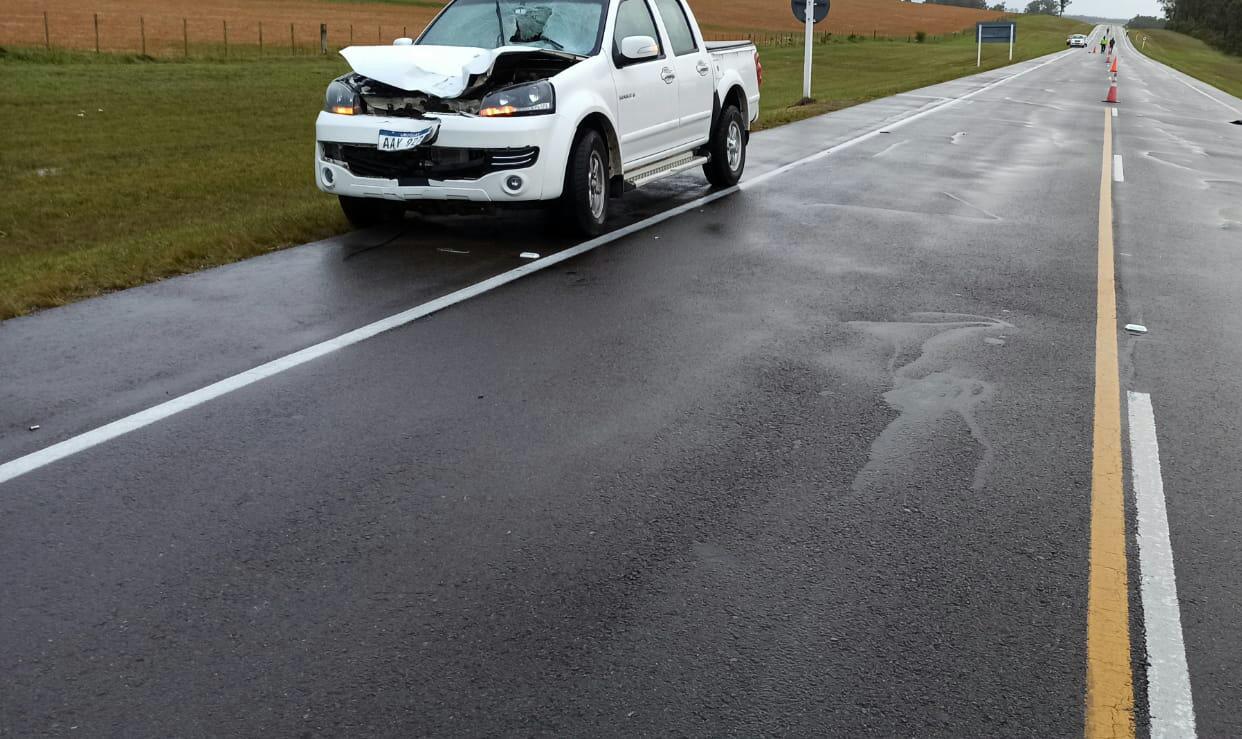 Camioneta involucrada en accidente de ruta 8. Foto: Policía Caminera