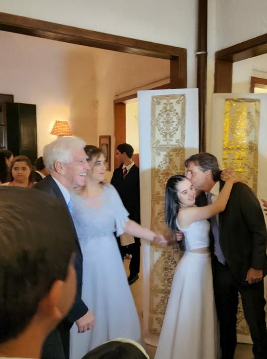 Lupe en su cumpleaños de 15 con Luis Lacalle Pou. Foto: Gentileza de Claudia Méndez