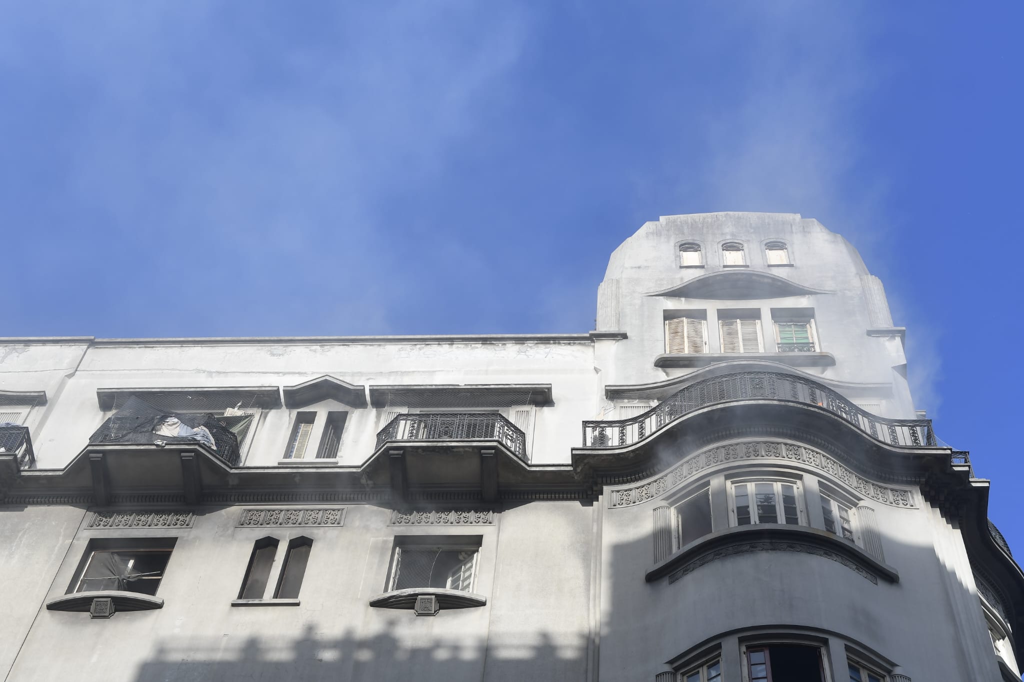Incendio en el hotel Aramaya, del Centro de Montevideo