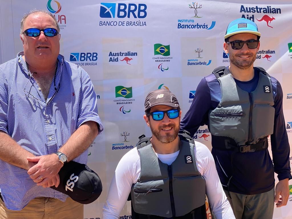 La delegación uruguaya en el campeonato panamericano de vela adaptada.