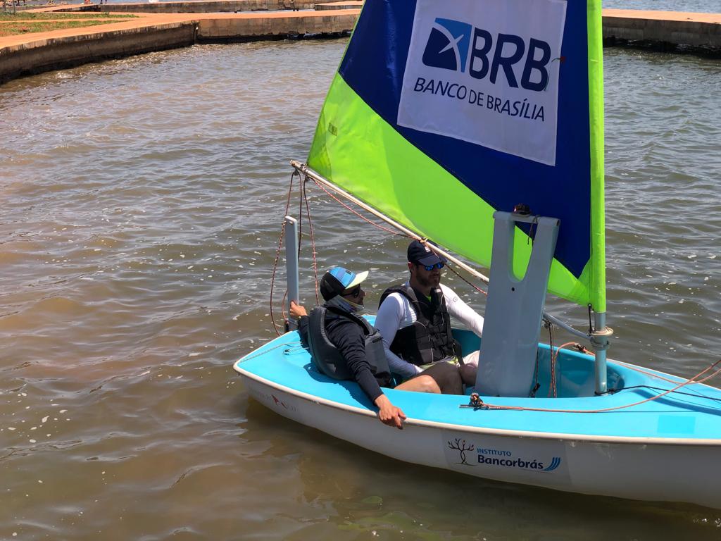 La delegación uruguaya en el campeonato panamericano de vela adaptada.