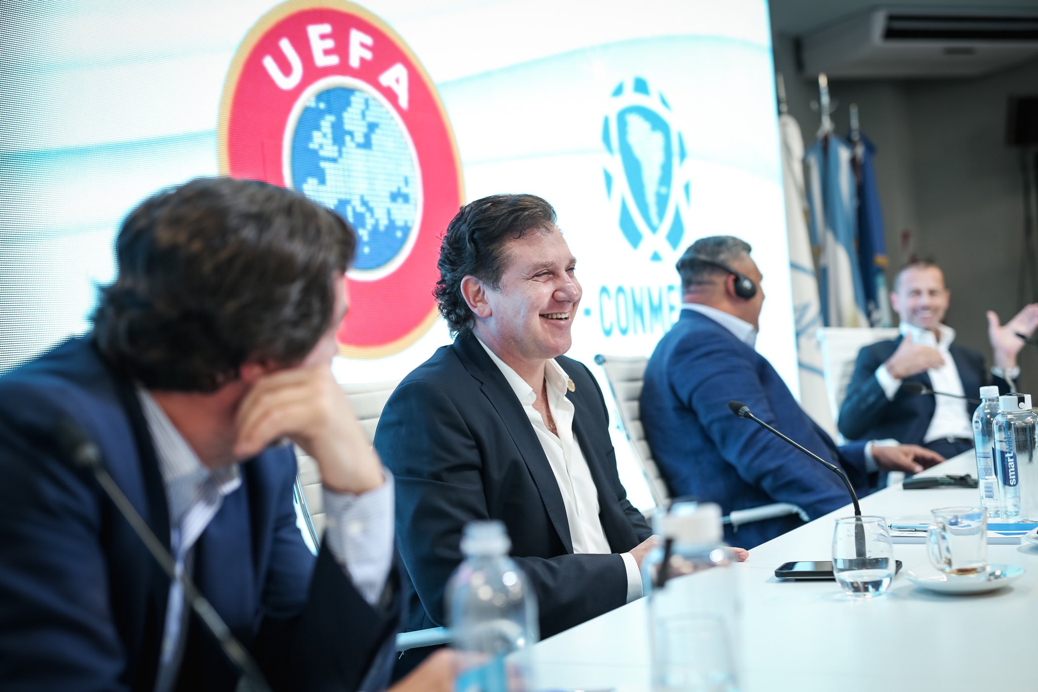 Ceferín, Domínguez, Tapia y Alonso en el encuentro entre FIFA y Conmebol. Foto: @agdws