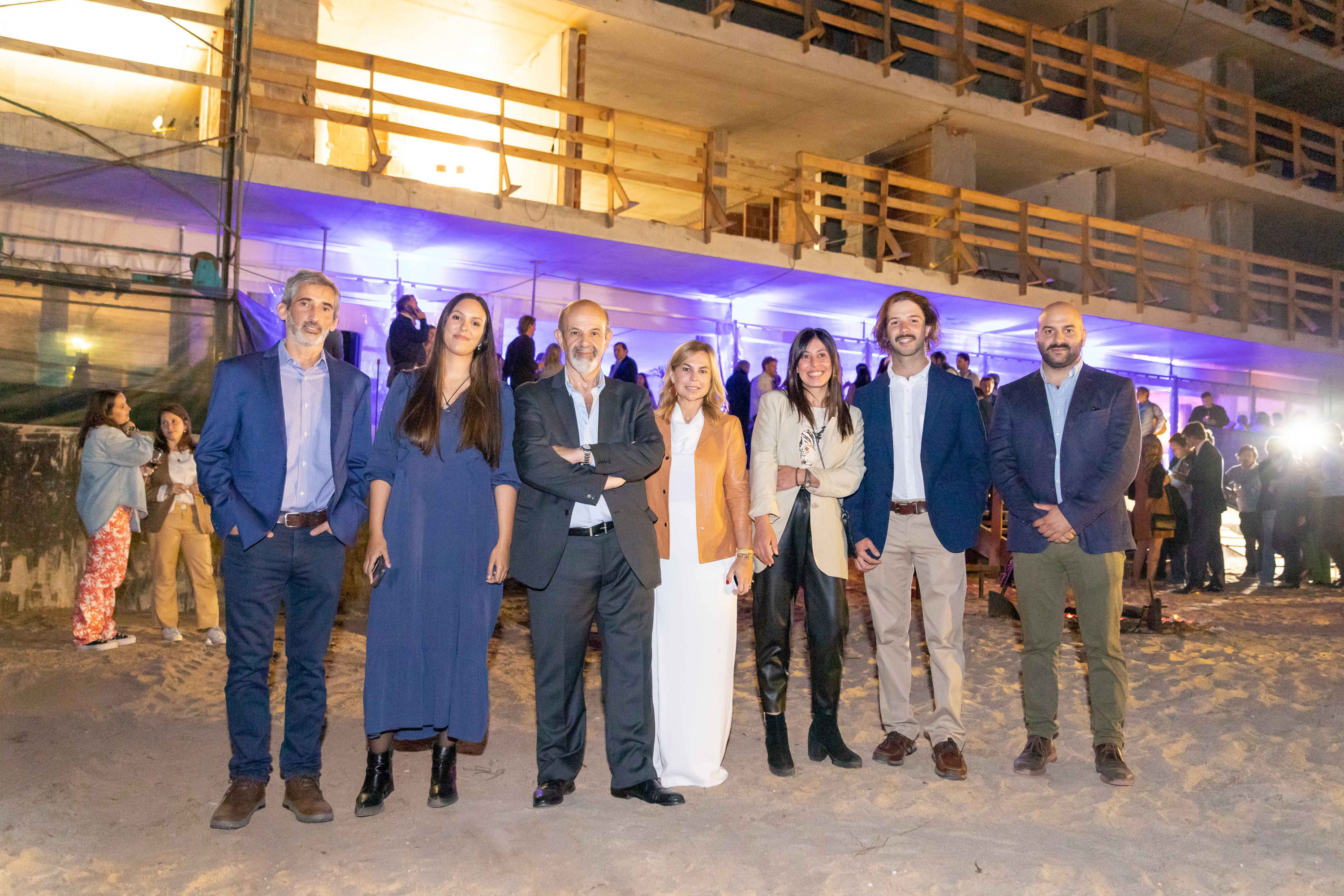 Rodrigo Taboada, Kata Sviridenko, Luis Crisci, Inés Paullier de Crisci, Magali Benhayon, Franco Crisci y Luis Ignacio Crisci.  =