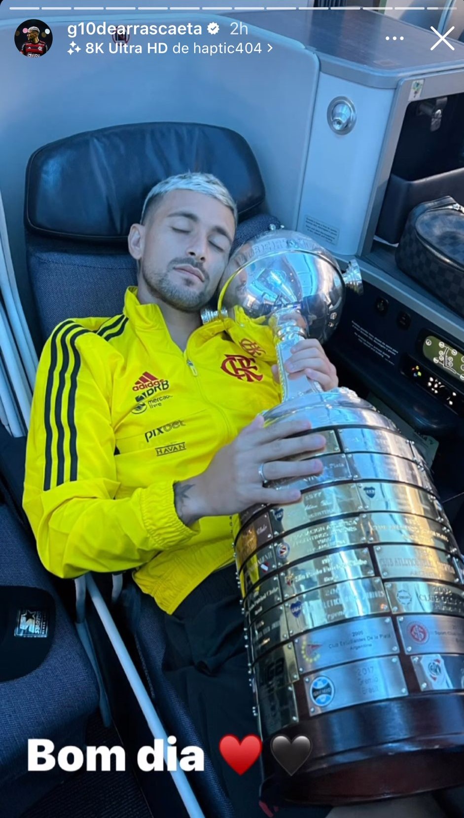 Giorgian de Arrascaeta con la Copa Libertadores a través de Instagram.