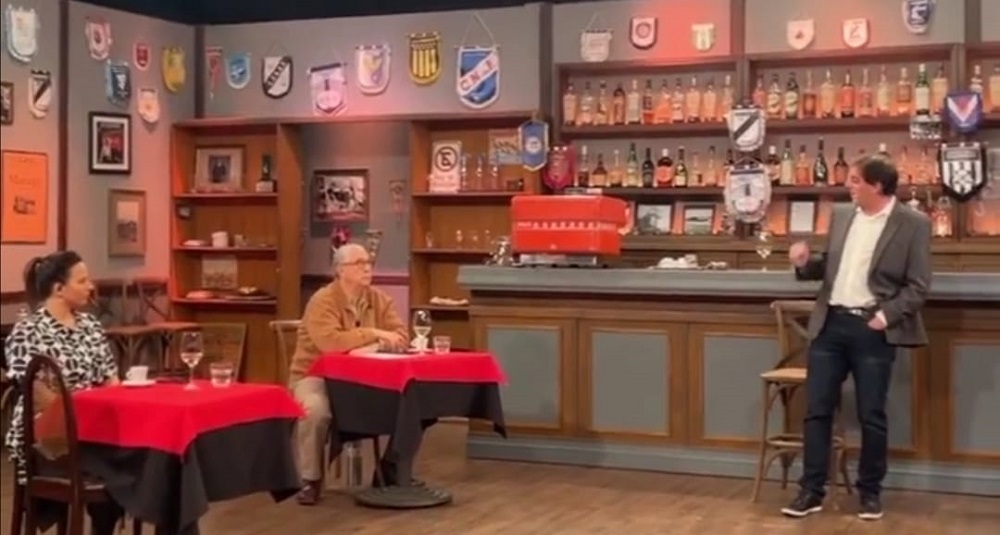 Patricia Madrid en "Polémica" tras sufrir fractura de peroné. Foto: Captura de Canal 10