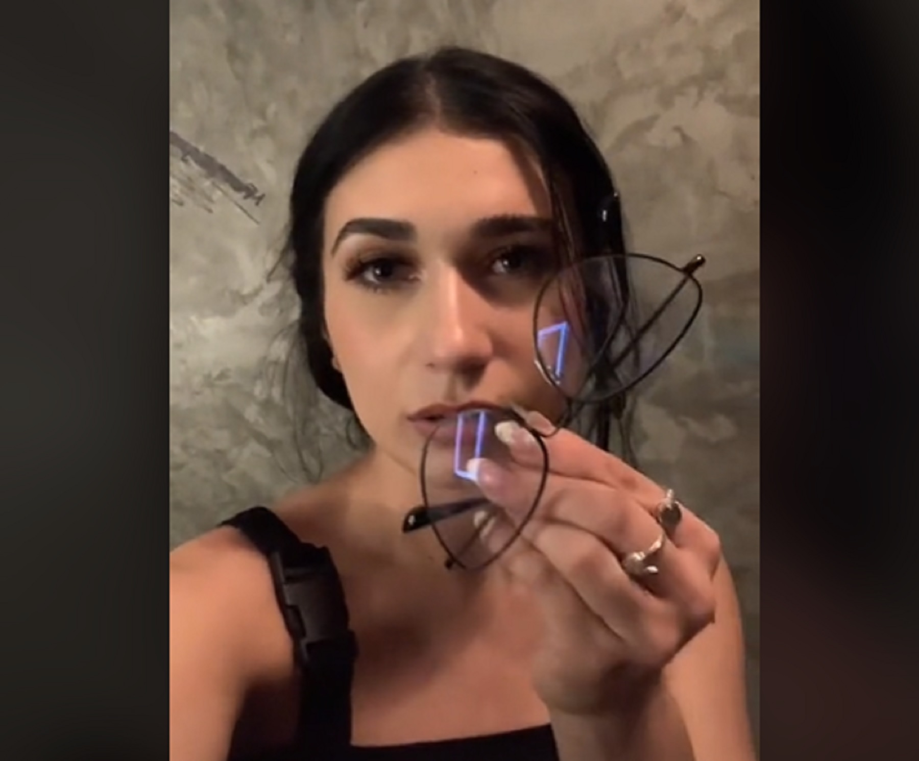 Moza de restaurante de California se vengó de una clienta que se fue sin pagar. Foto: Captura TikTok