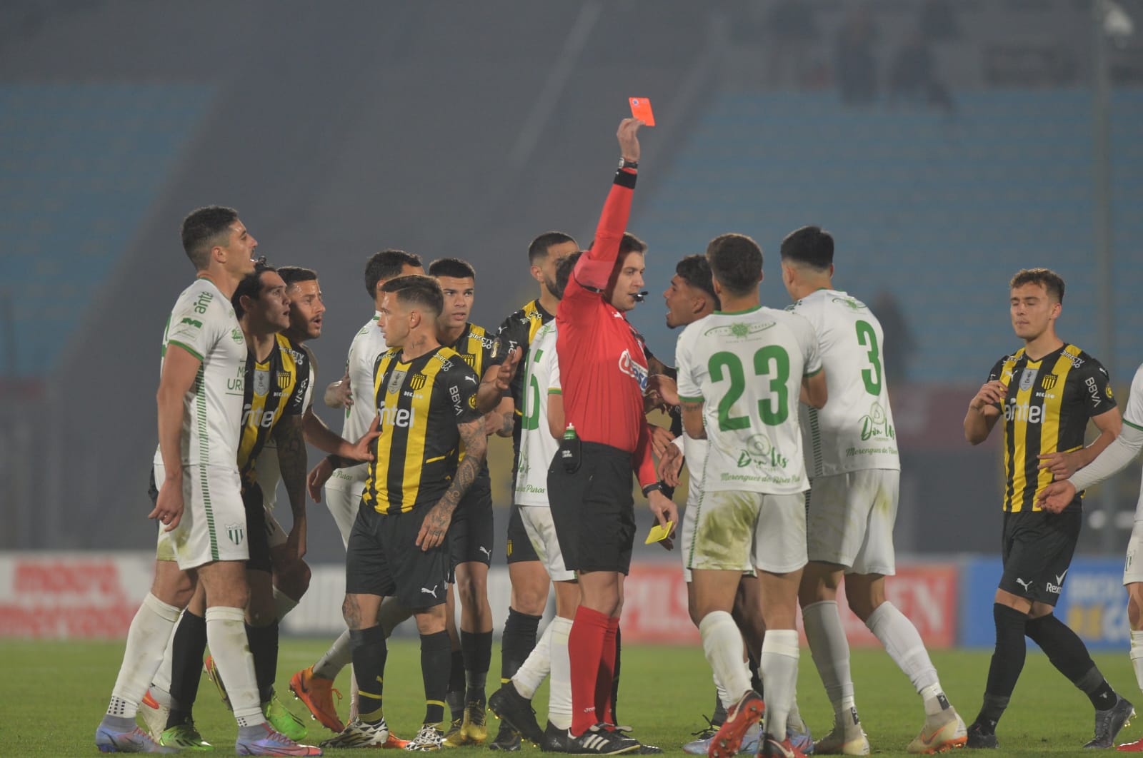 Peñarol vs. La Luz. Foto: Juan Manuel Ramos.