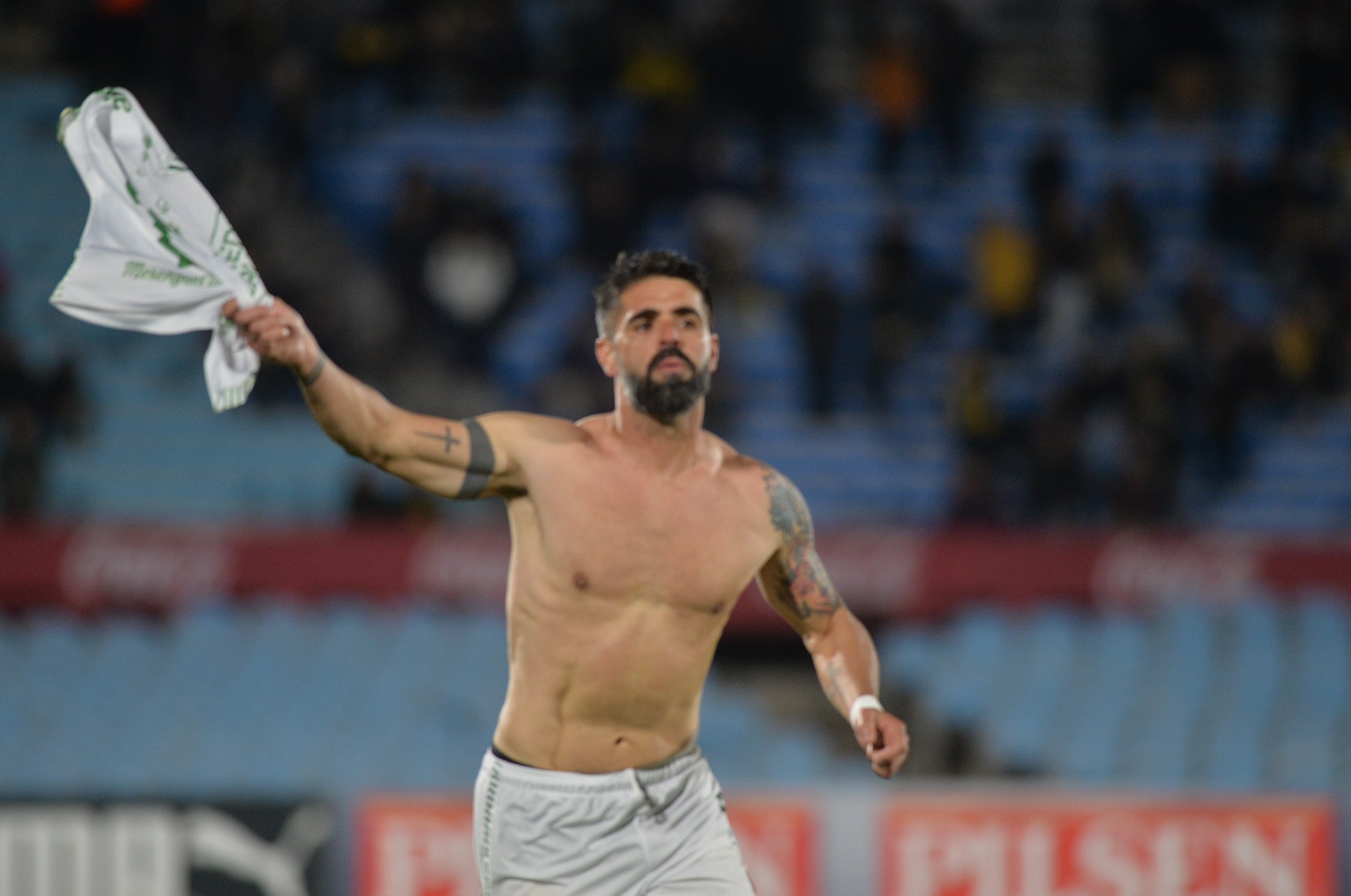 Edgar Martínez y un penal decisivo para La Luz. Foto: Juan Manuel Ramos.