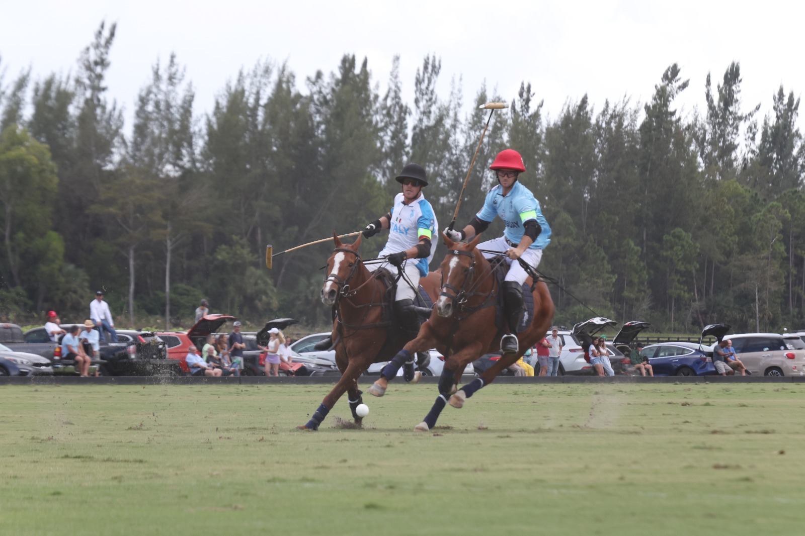 La selección uruguaya de polo en el Mundial. Foto: @polofeelinguru.