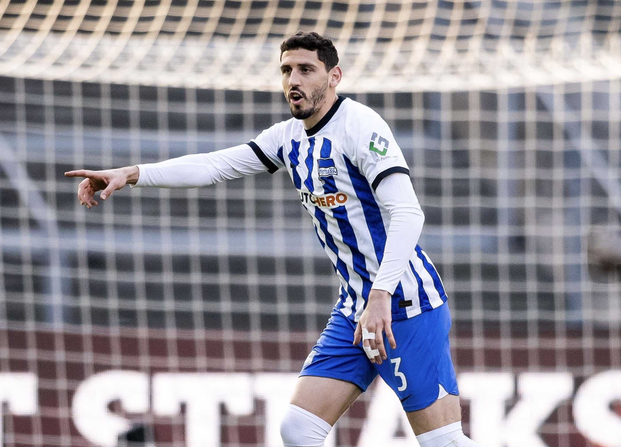 Agustín Rogel luciendo los colores de Hertha Berlín.