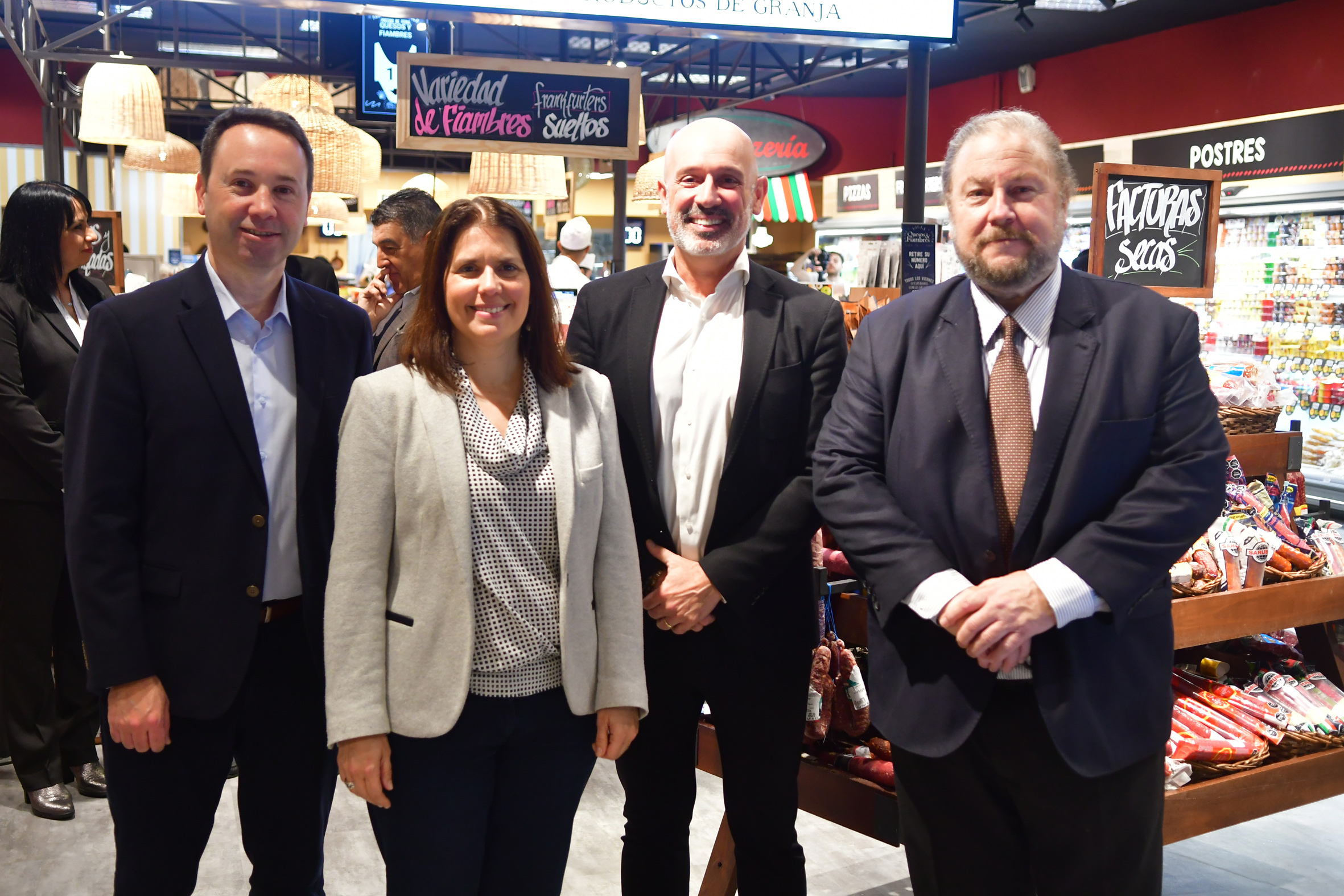 Gerente de Marketing, Martín Gómez, Mariana Vidal (El País), CEO de Disco, Jean-Christophe Tijeras y Gerente de Desarrollo de Concepto de GDU, Carlos Pombo.