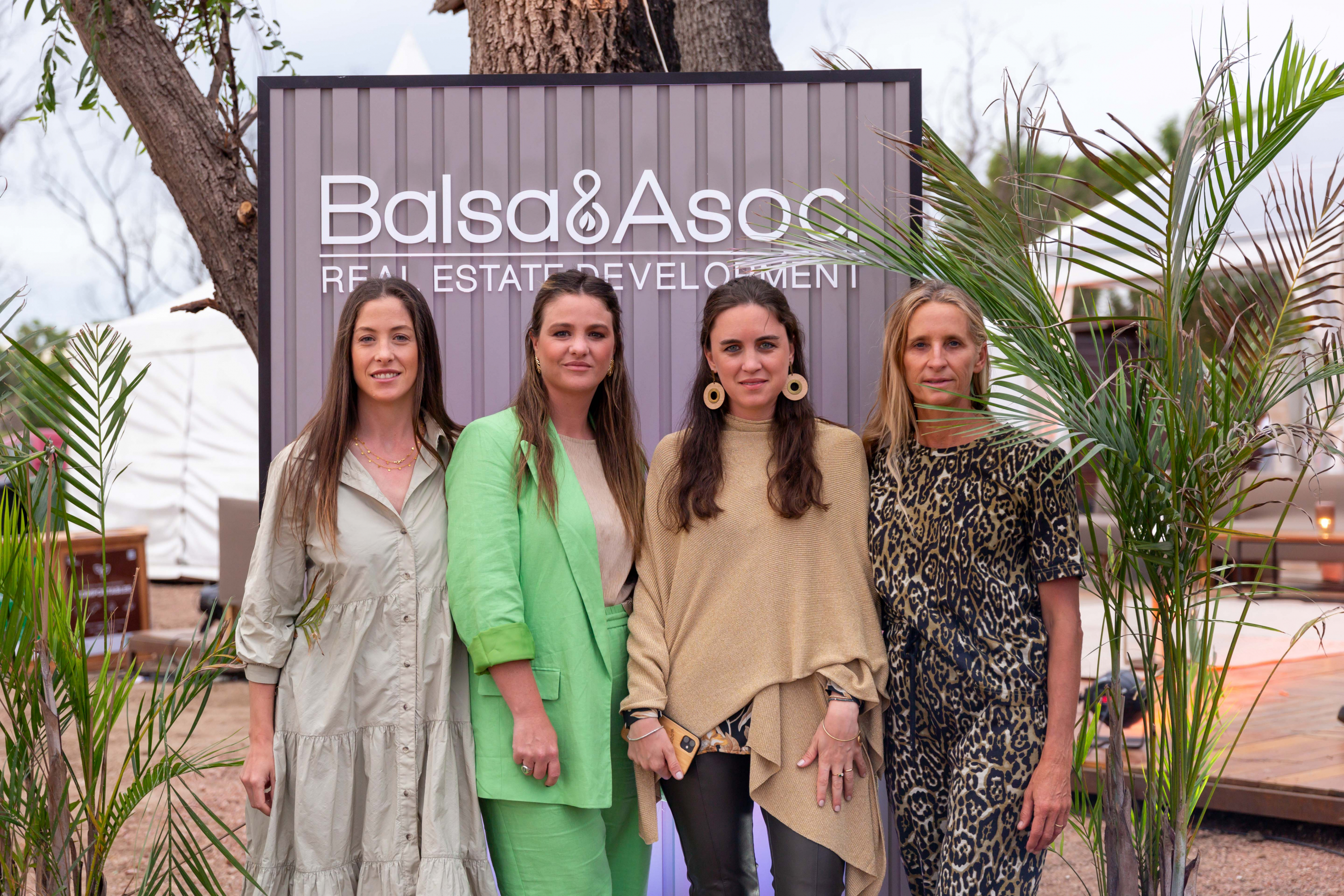 Mercedes Bomio, Lucia Bomio, Guillermina Cuquejo, Cala Alzaga