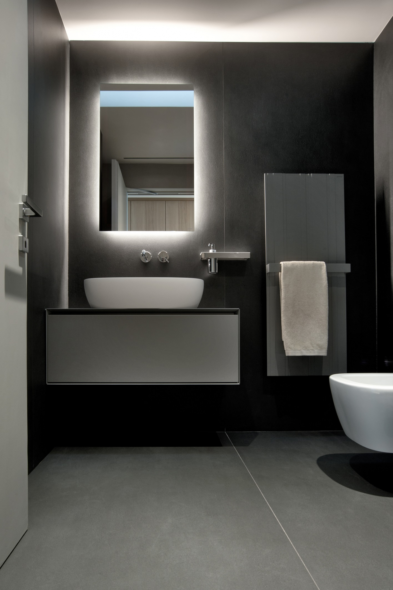 Laminam
