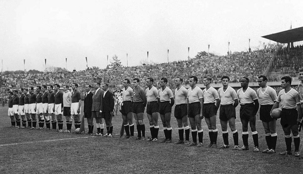 La selección de Uruguay en 1954 - Foto: Archivo El País