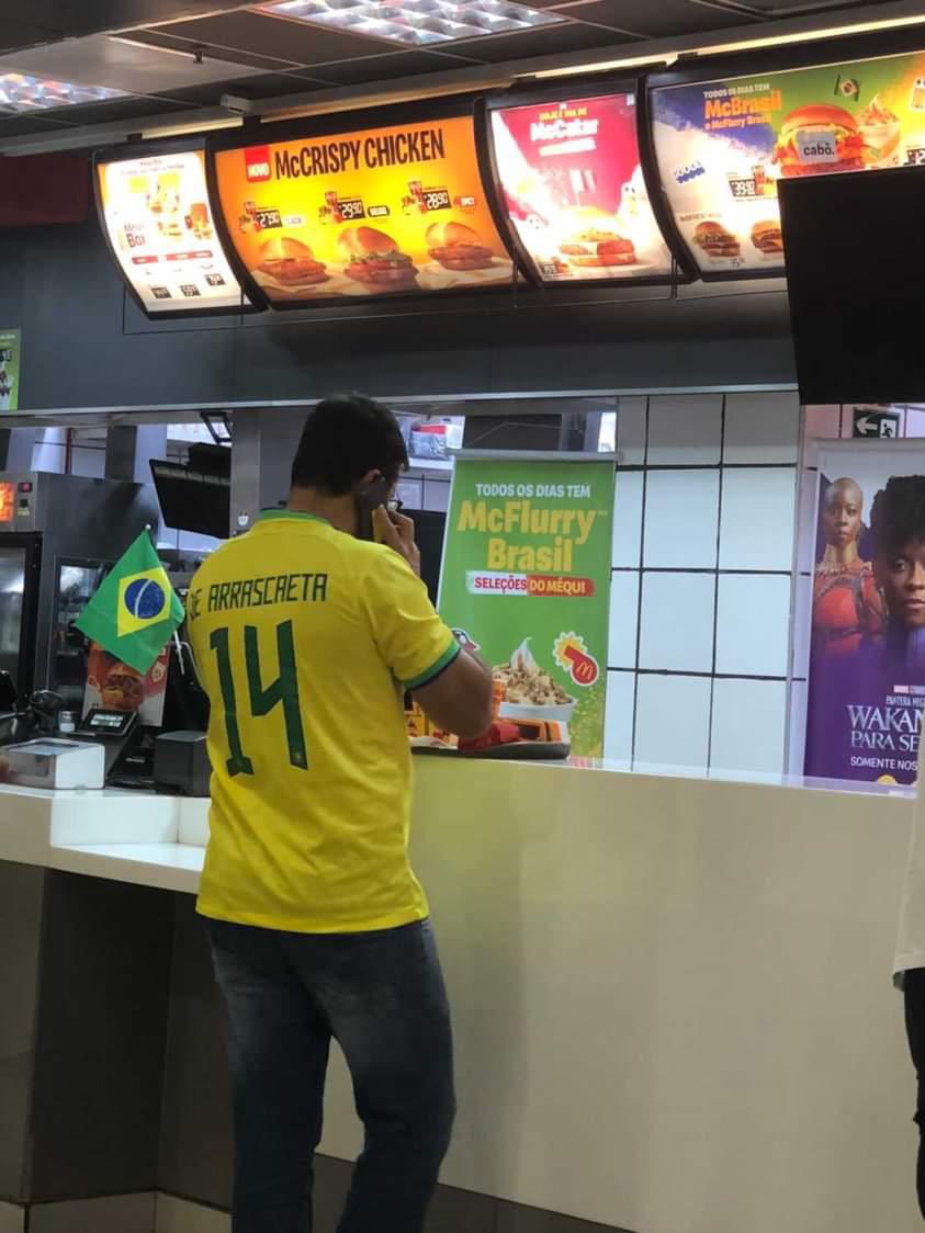 Camiseta de Brasil con el nombre de Giorgian de Arrascaeta. Twitter