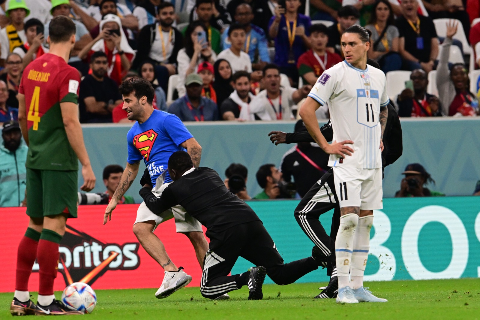 Mario Ferri, el activista que invadió el campo durante Uruguay-Portugal. Foto: Nicolás Pereyra