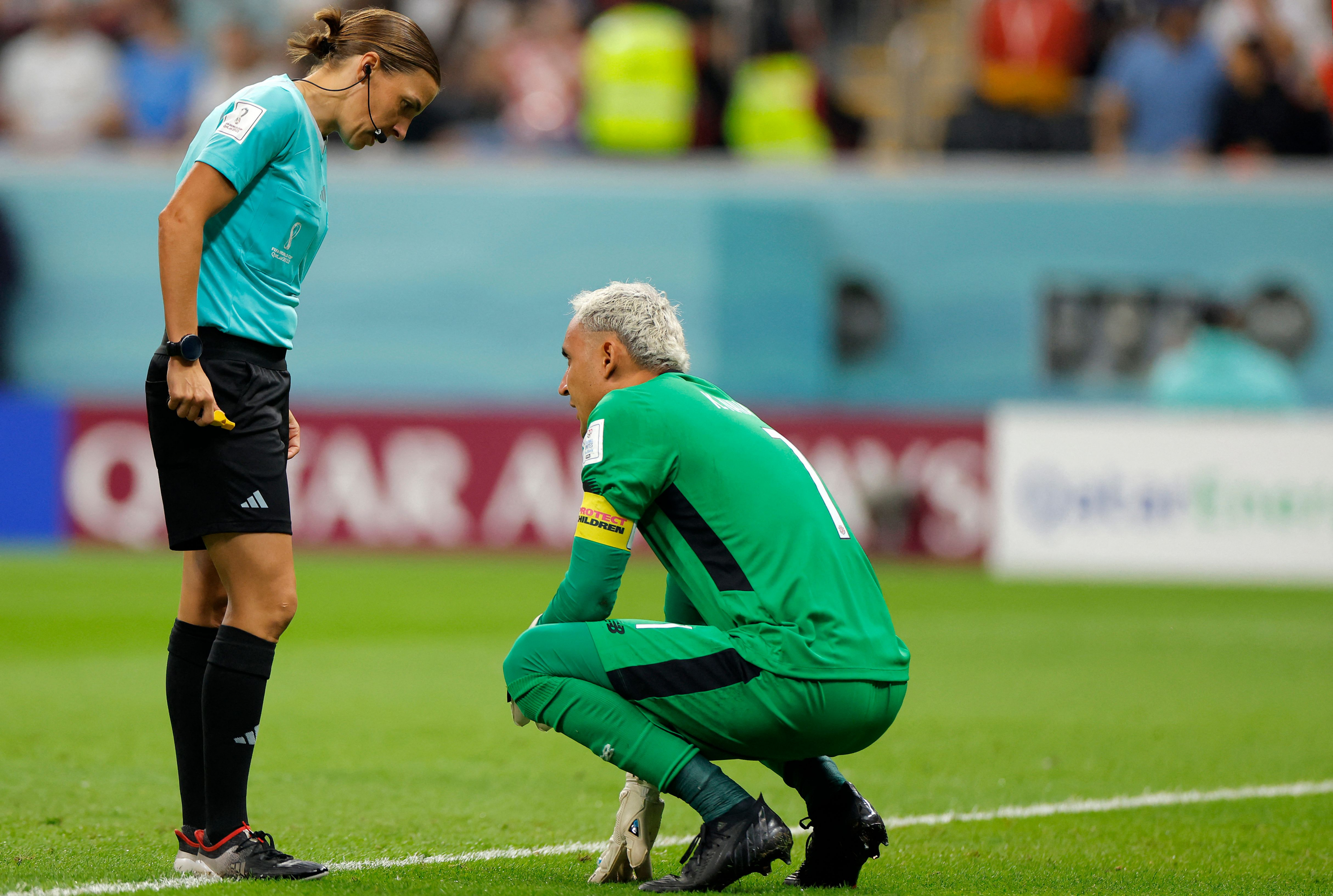 Frappart, Back y Díaz, la primera terna arbitral femenina de un Mundial. Foto: AFP
